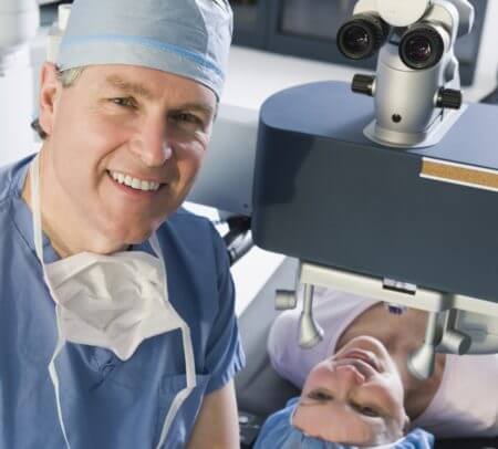 операция врач медсестра катаракта